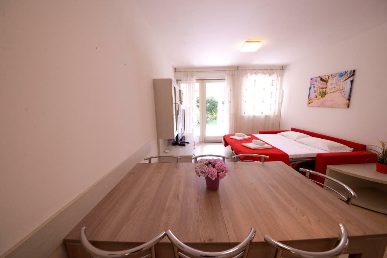 Private Garden In Paradise Apartment Riva del Garda